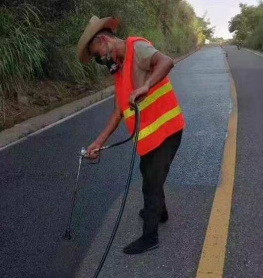 衡水路面喷涂翻新彩色步道施工方案